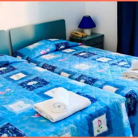 Otel Axiothea 2*