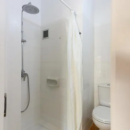 Otel Axiothea Pafos