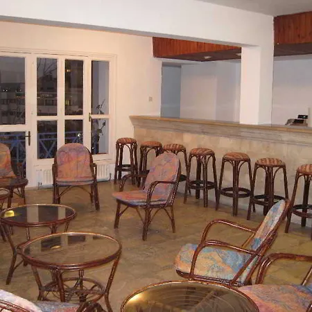 Otel Axiothea 2*